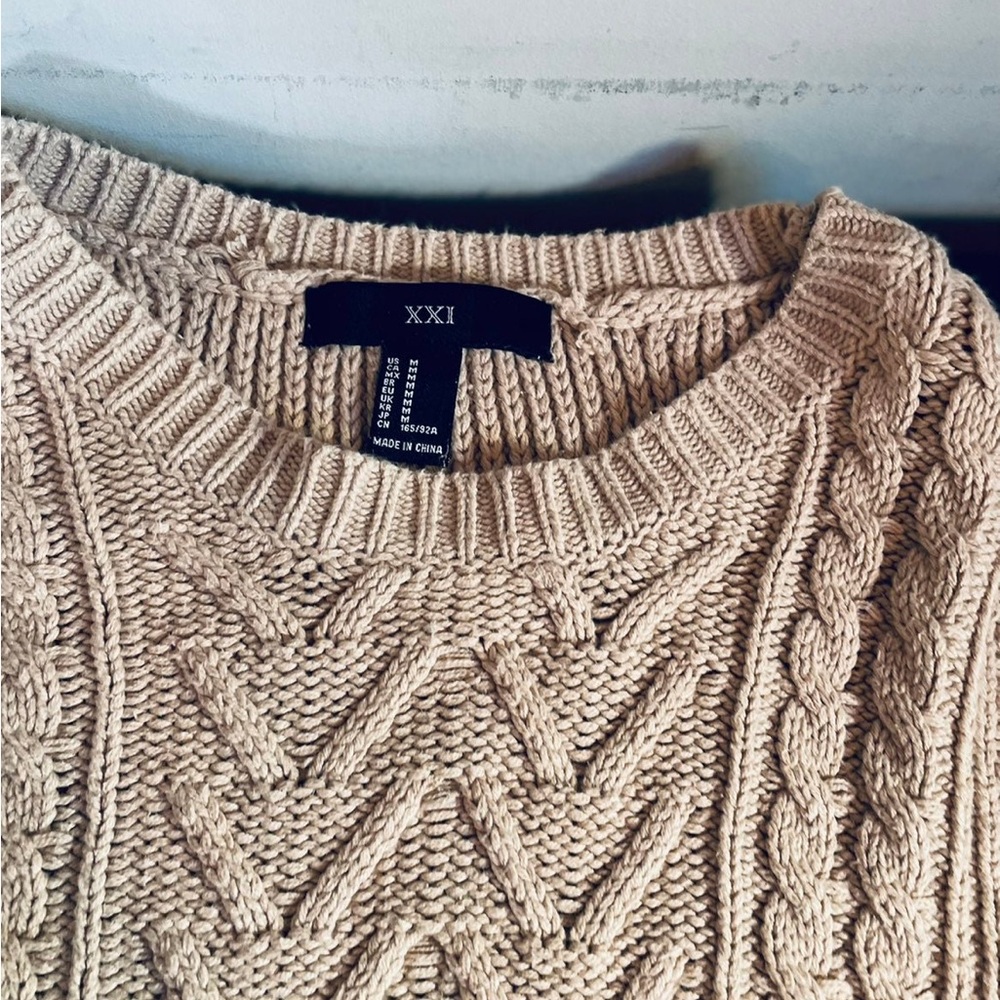 Sweater - Picture 11 of 12